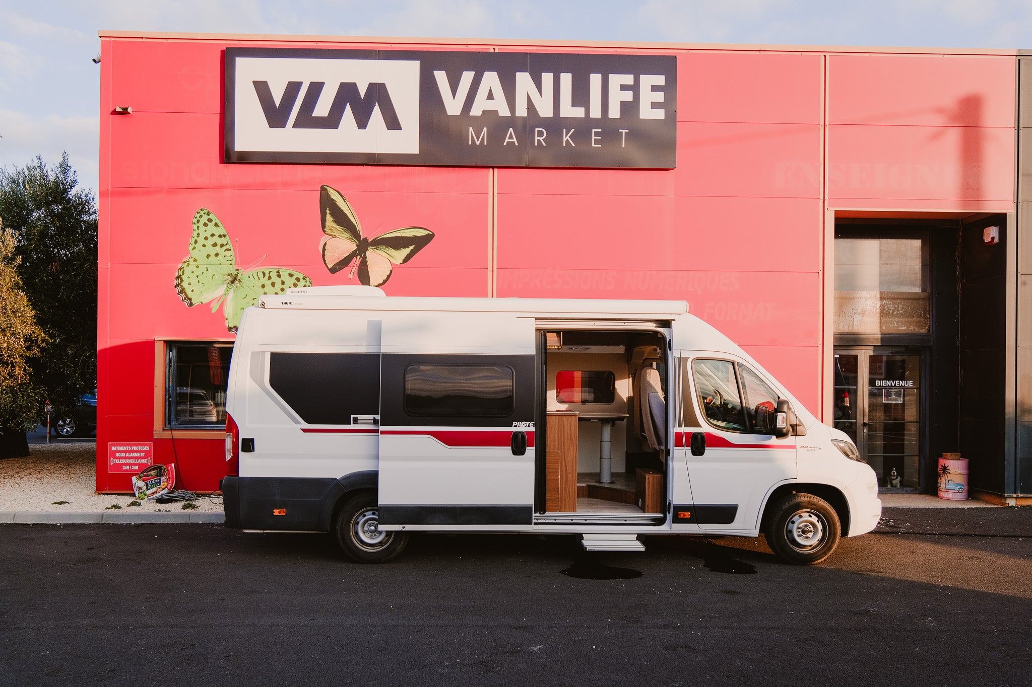 Fourgon Aménagé Pilote V630G X4 (Fiat 140ch) - 13 800 km - 4 Couchages - Garantie 6 mois