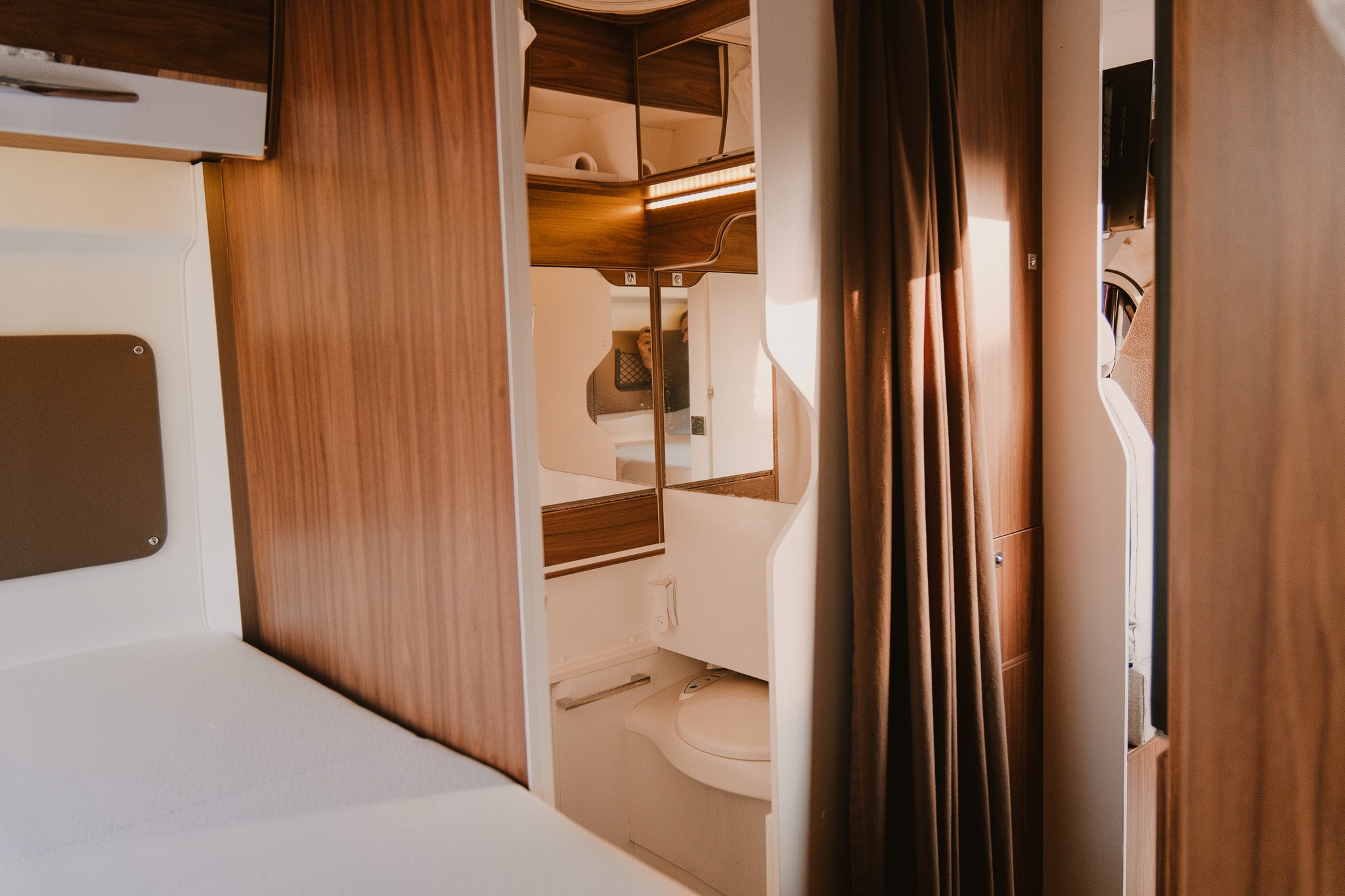 Fourgon Aménagé Pilote V630G X4 (Fiat 140ch) - 13 800 km - 4 Couchages - Garantie 6 mois