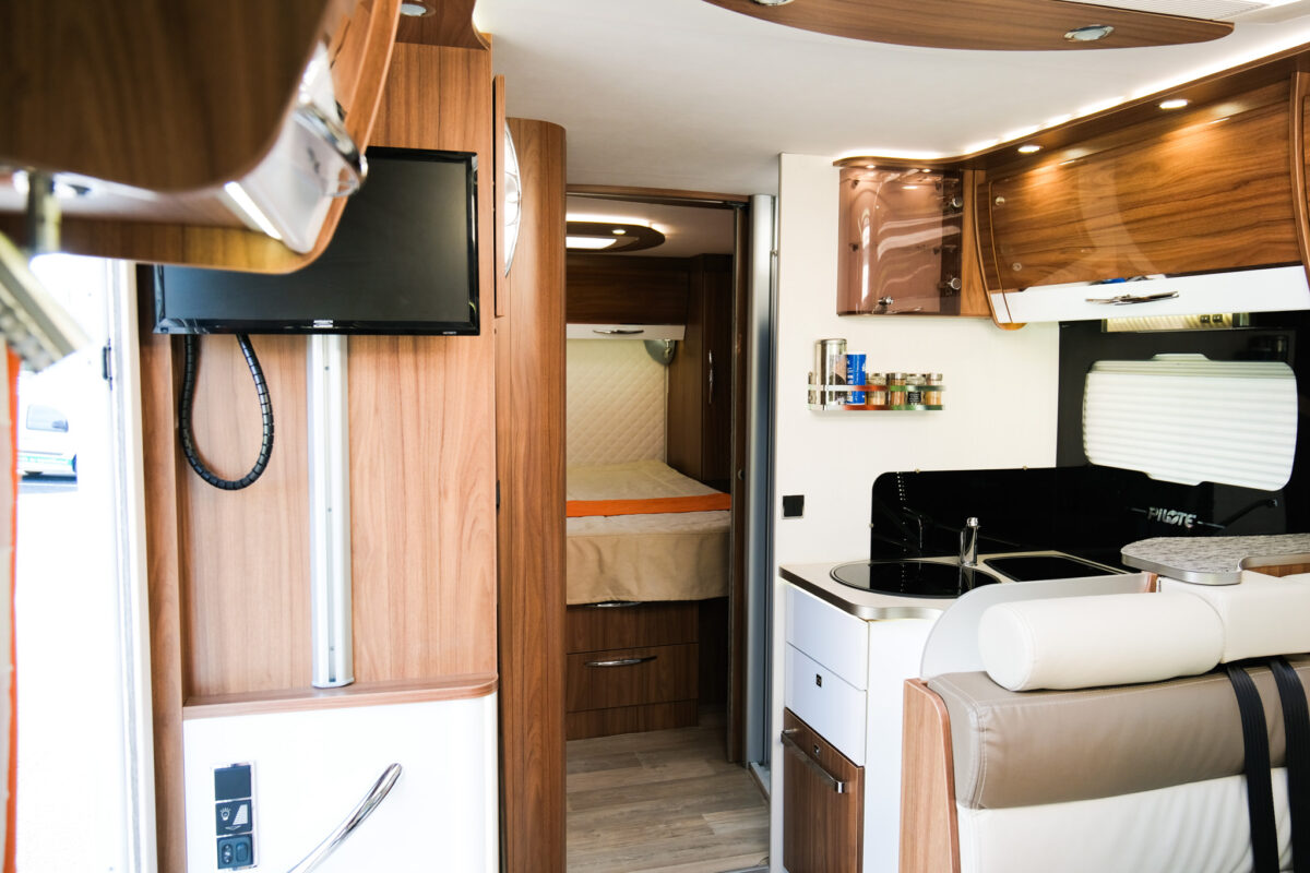Pilote G740 Sensation – Fiat Ducato 130cv – 4 places – Aménagement haut de gamme – Image 9