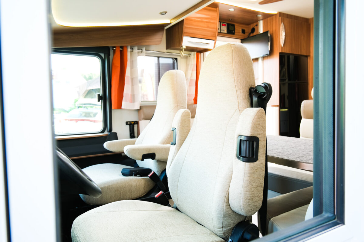Pilote G740 Sensation – Fiat Ducato 130cv – 4 places – Aménagement haut de gamme – Image 12
