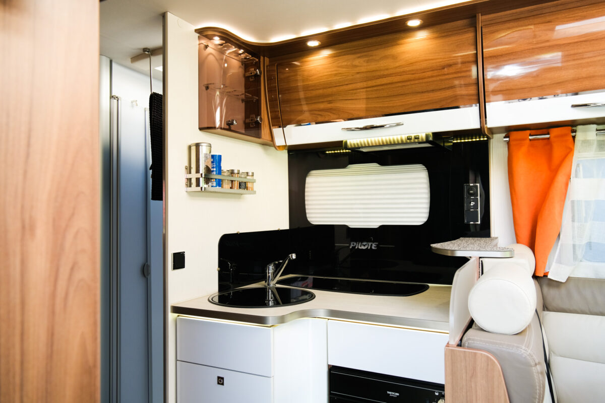 Pilote G740 Sensation – Fiat Ducato 130cv – 4 places – Aménagement haut de gamme – Image 14