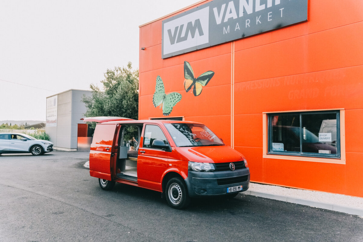 Volkswagen T5 2.0 TDI aménagé – Visible à Lézignan – Garantie incluse – Image 1