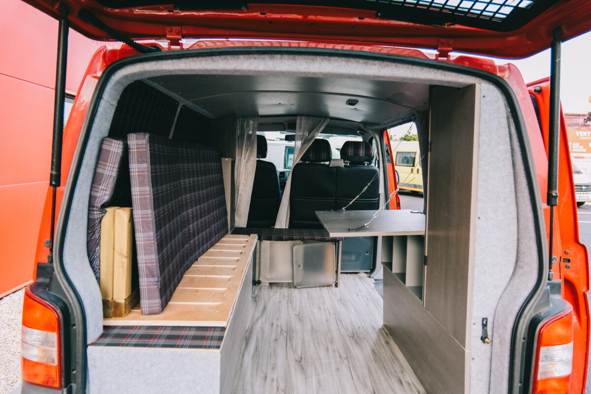 Volkswagen T5 2.0 TDI aménagé – Visible à Lézignan – Garantie incluse – Image 7