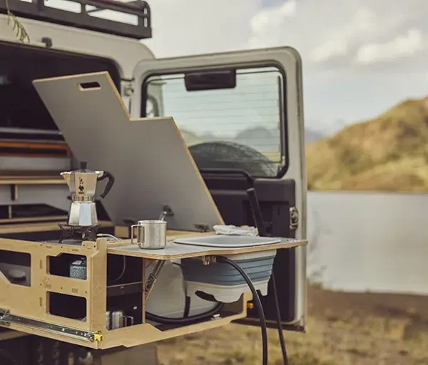 Hive Box 110 – Camping-box pour Land Rover Defender 110 – FLV Van